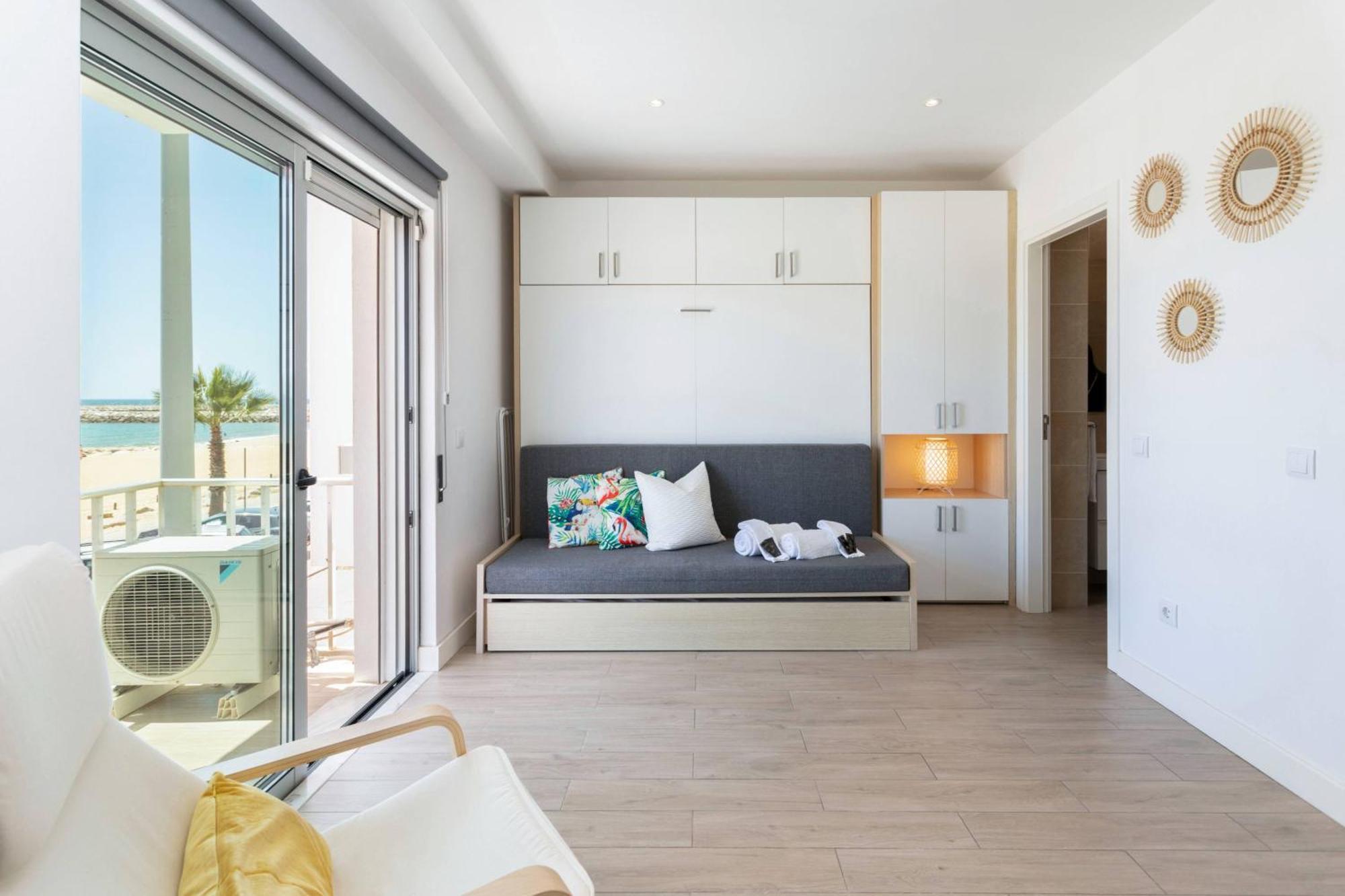 Centralgarve - Stunning Beach Front Studio - Astro Quarteira Exteriér fotografie